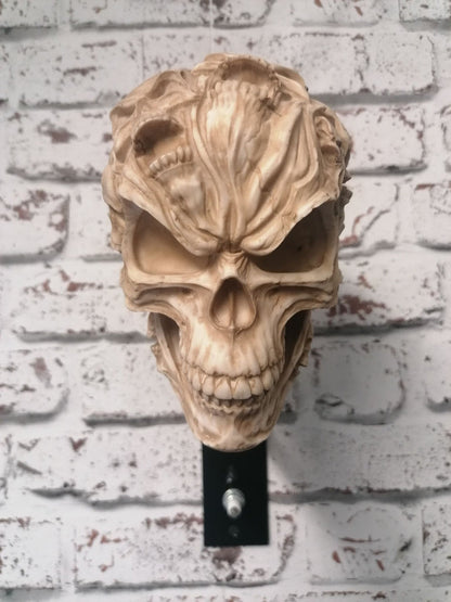 💀LAST DAY 50% OFF - 🏴‍☠️Motorcycle Helmet and Jacket Skull Holder